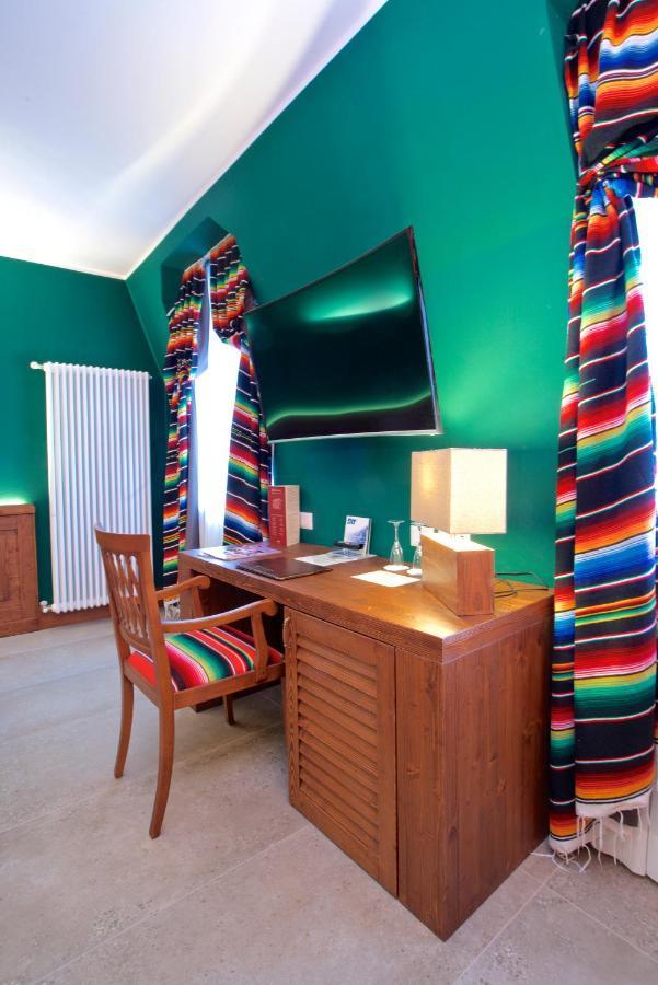 Design Suite Tirano Extérieur photo