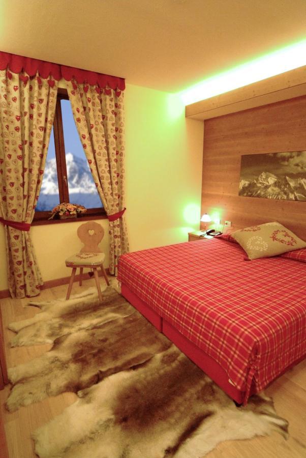 Design Suite Tirano Extérieur photo